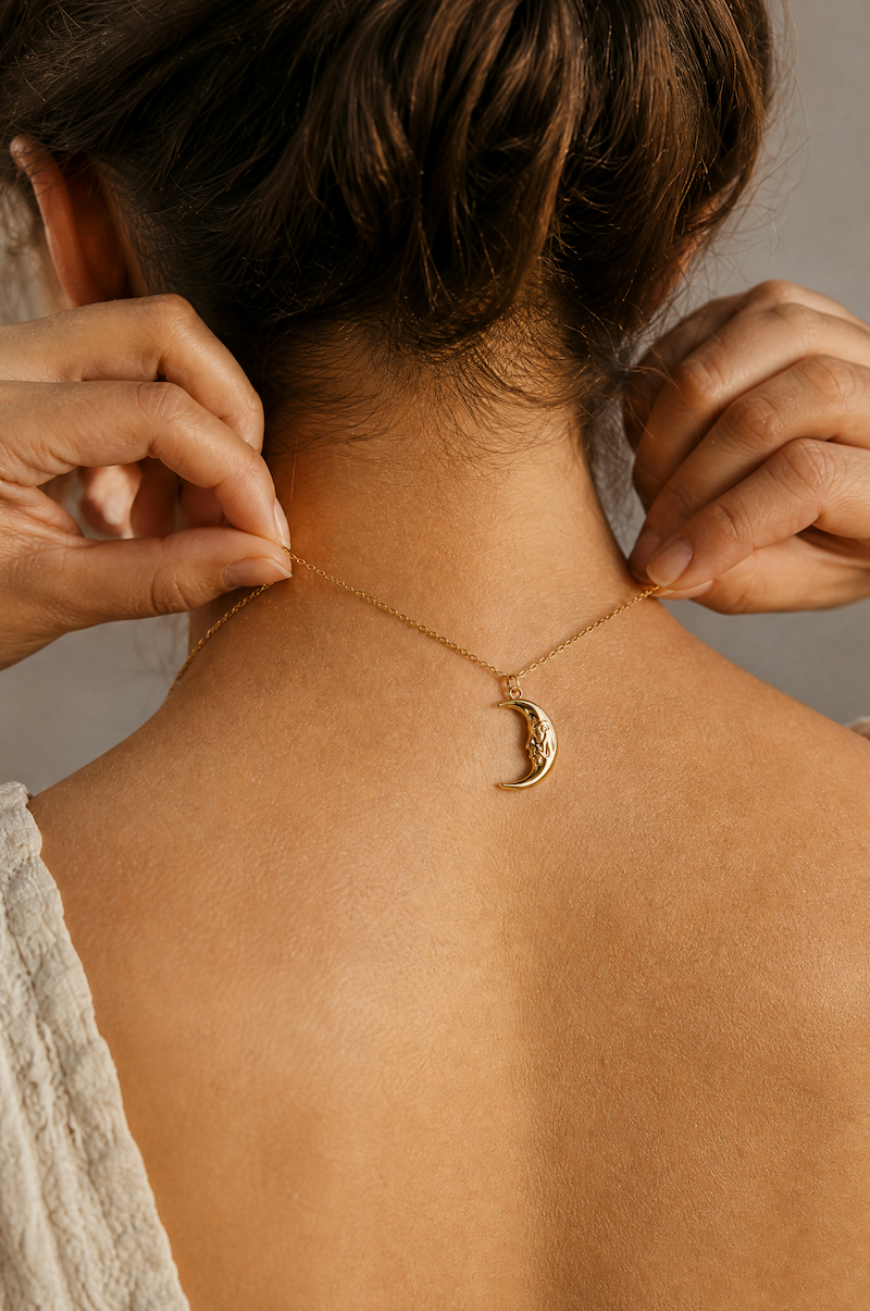 Simple Vintage Crescent Necklace
