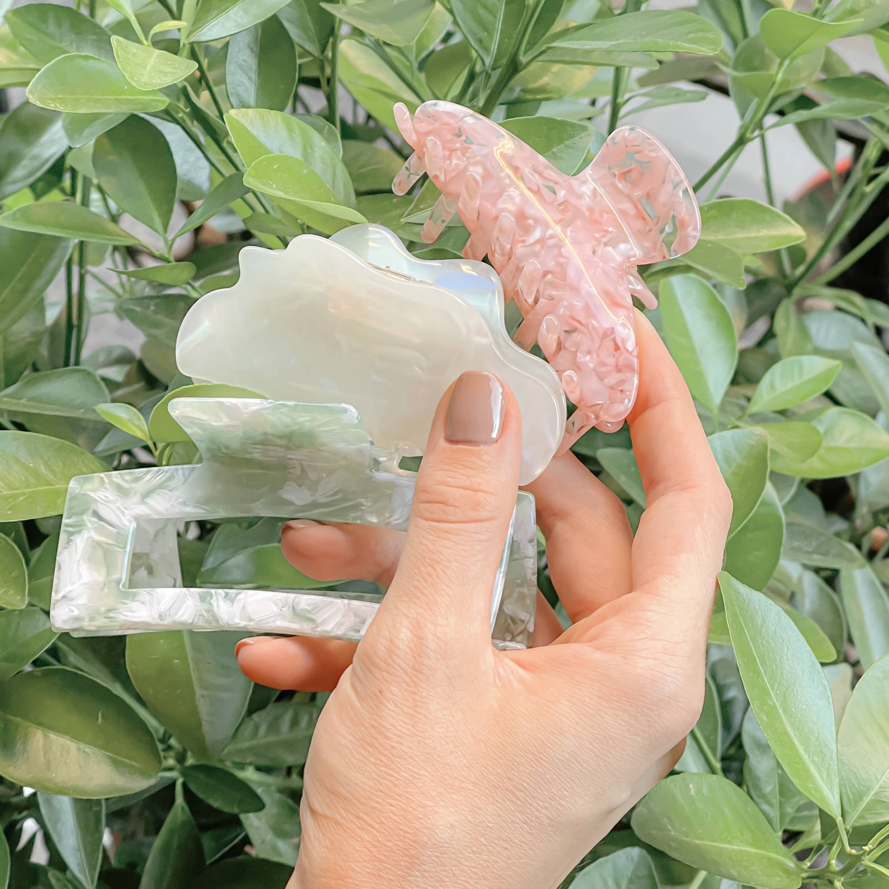 Eco-Friendly White Cloud Claw Clip